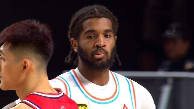 山东男篮寻找内线外援,鲍威尔搭档高诗岩互补 配置4后卫攻防平衡