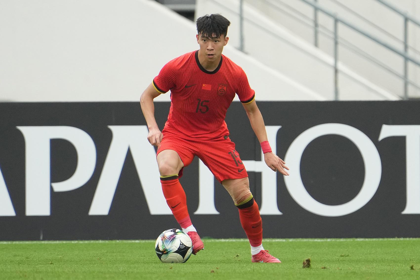 媒体人:王钰栋神级表现,凭借一己之力掀起下半场的进攻狂潮